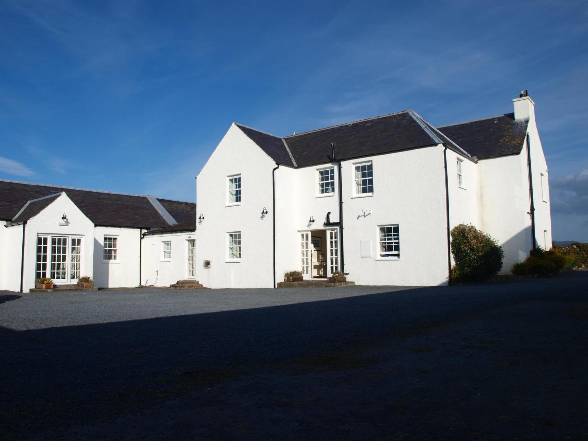 Skerrols House Pensionat Bridgend  Eksteriør billede
